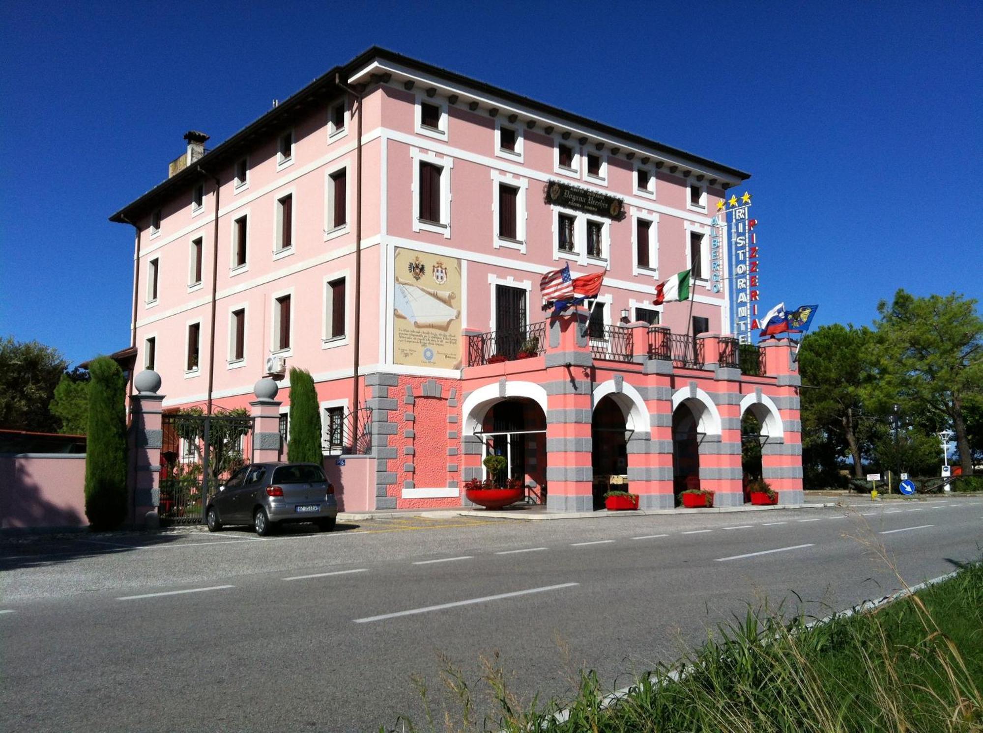Dogana Vecchia - Hotel & Residence B&B Ristorante & Pizzeria Trivignano Udinese Buitenkant foto