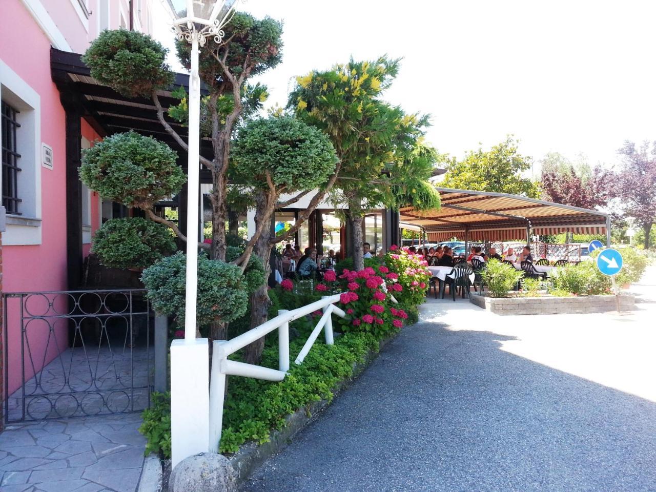 Dogana Vecchia - Hotel & Residence B&B Ristorante & Pizzeria Trivignano Udinese Buitenkant foto