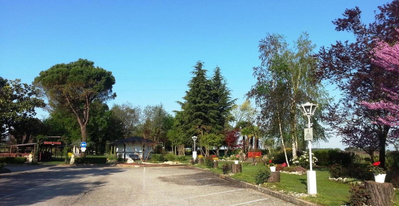 Dogana Vecchia - Hotel & Residence B&B Ristorante & Pizzeria Trivignano Udinese Buitenkant foto
